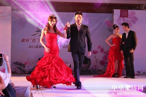 ���á�ɫ��Ů�������ܡ��ʡ�����