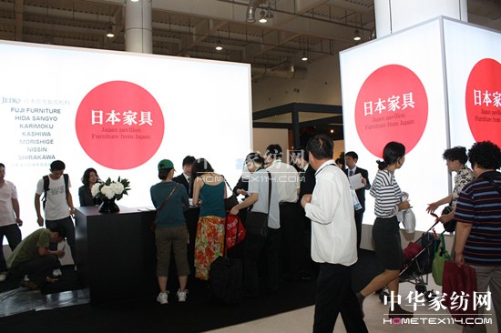 ��ȫ���Ҿ��N(xi��o)��(li��n)��������չ���B�Ҿ�չ