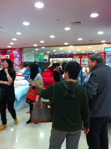 �Pʢ��Ʒ��Ńr(ji��)�M(m��n)�~����iphone4S��