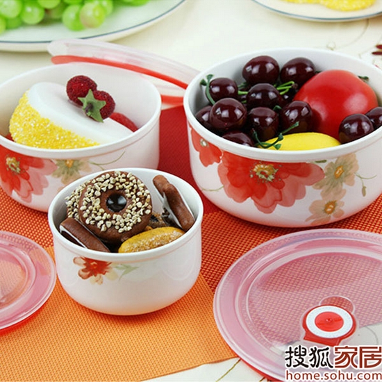 20��С�YŮ犐�(��i)�ļҾ���Ʒ���p(��)