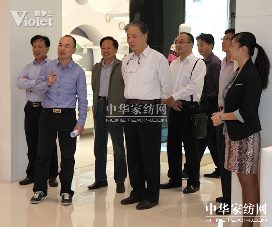 (lin)ϕ(hu )(hu )L(chng)x^(gun)_m