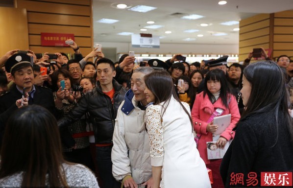 �����o��(sh��)���ە�(hu�� )��������۽z