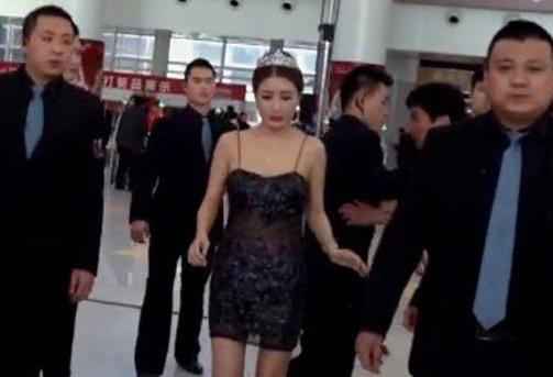 �R���P�I(l��ng)�10��Ů�Ǳ��S���(ch��ng)PK