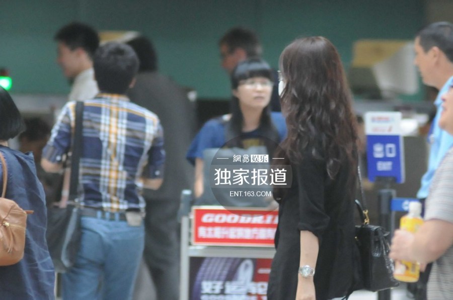 �wޱ�yŮ�F��C��(ch��ng)���͵�ķ��_(k��i)����