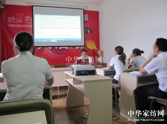 ZżҼ2013nA(yng)܇(ch)󪄡(dng)