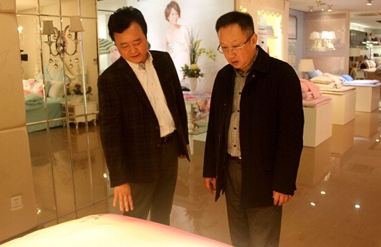 ЇҼИI(y)f(xi)(hu )(hu )L(chng)AһWRûʼFҕ{