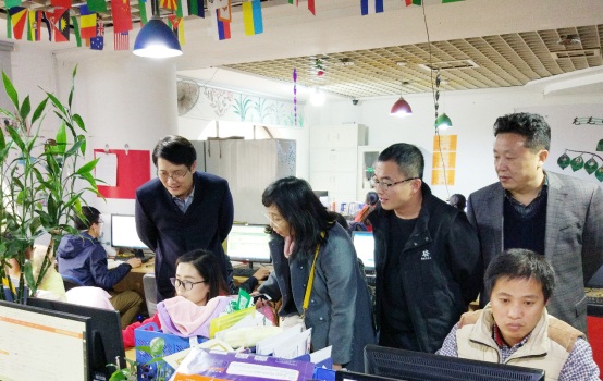 ̾־W(wng)OWRëëҼ{оW(wng)j(lu )׭h(hun)