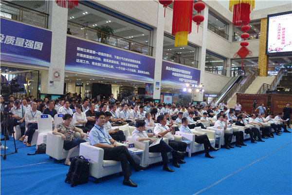 ȫ�������ИI(y��)���Ҽ����|(zh��)��������(d��ng)�T���M(j��n)���(hu�� )���Ї�•��ͨ���T(m��n)�е������|(zh��)�����_(k��i)Ļʽ19���e��