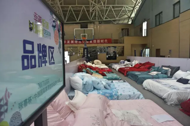 �Ҹ�������ζϯ����ͨ������������300���Ҽ��a(ch��n)Ʒ��Ů�����