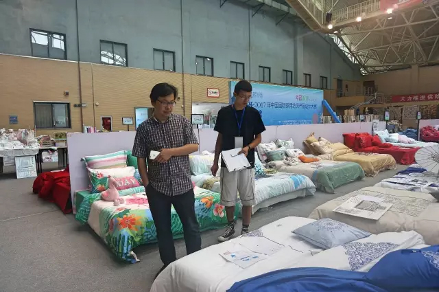 �Ҹ�������ζϯ����ͨ������������300���Ҽ��a(ch��n)Ʒ��Ů�����