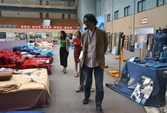 �Ҹ�������ζϯ����ͨ������������300���Ҽ��a(ch��n)Ʒ��Ů�����