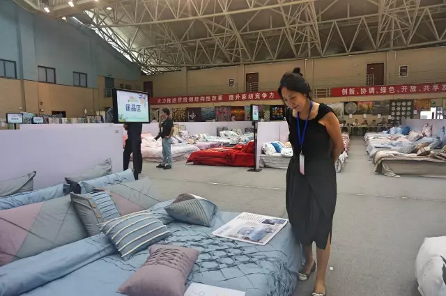 �Ҹ�������ζϯ����ͨ������������300���Ҽ��a(ch��n)Ʒ��Ů�����