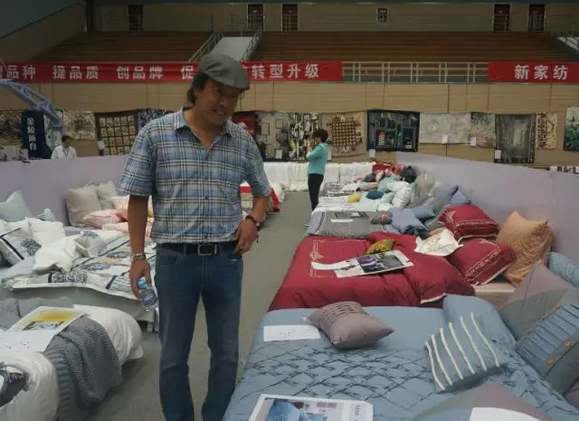 �Ҹ�������ζϯ����ͨ������������300���Ҽ��a(ch��n)Ʒ��Ů�����