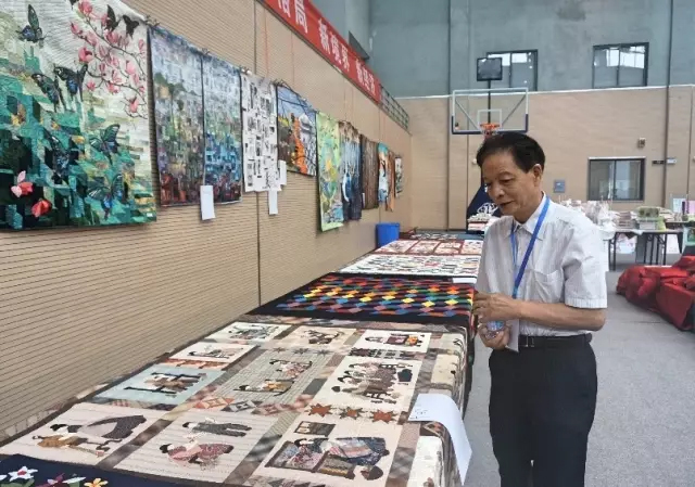 �Ҹ�������ζϯ����ͨ������������300���Ҽ��a(ch��n)Ʒ��Ů�����