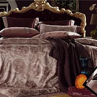 ���f���{