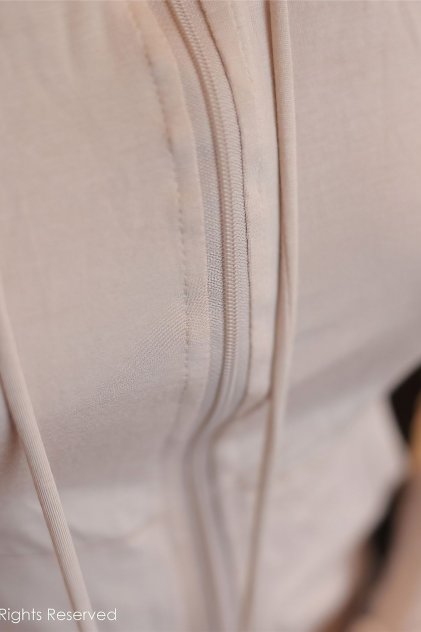 利智a级露全乳照海报