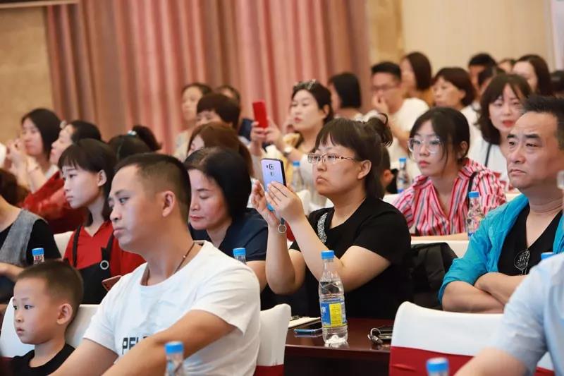 Ʒ•Ҽ2019ﶬƷl(f)(hu )AM(mn)չ